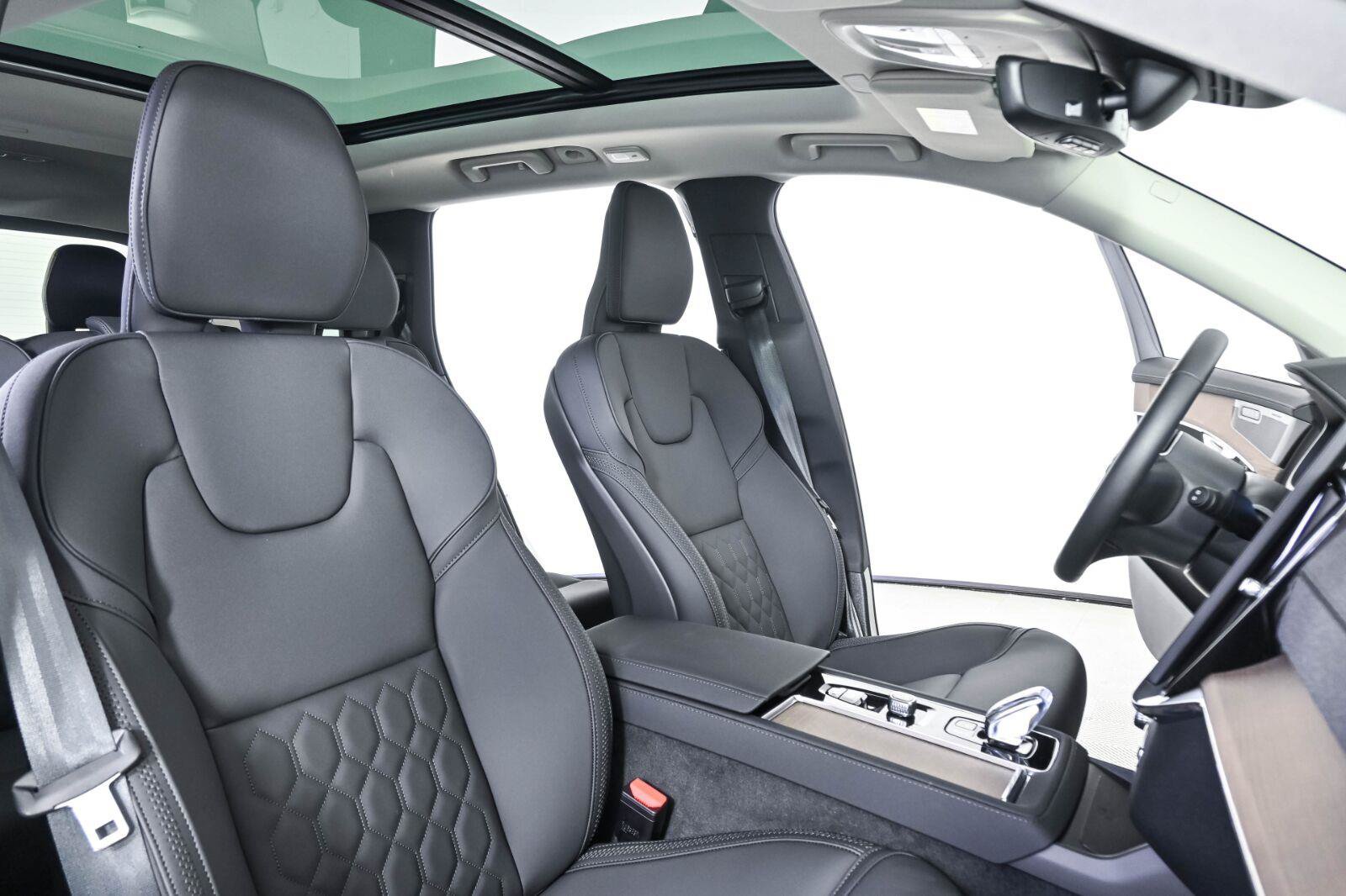 Used 2026 Volvo XC90 B6 Plus AWD/4WD image 24