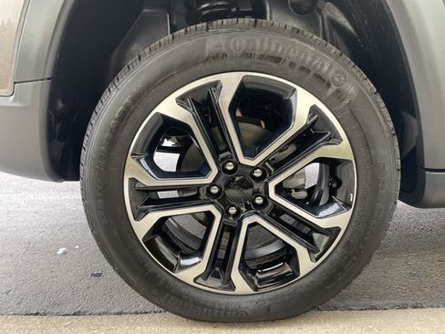 Certified 2024 Jeep Compass Limited w/ Sun and Sound Group image 12