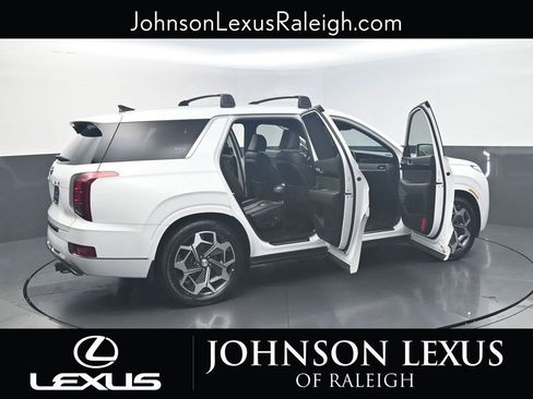 Used 2022 Hyundai Palisade Calligraphy w/ Winter Package image 22