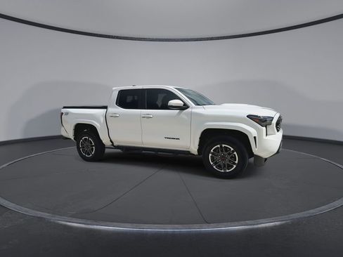 Used 2024 Toyota Tacoma TRD Sport w/ TRD Sport Upgrade Package RWD image 2