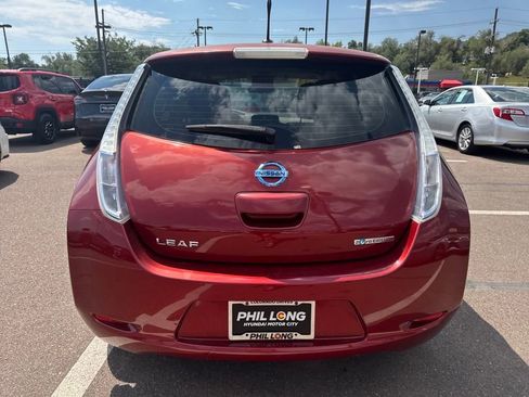 Used 2012 Nissan Leaf SV image 12