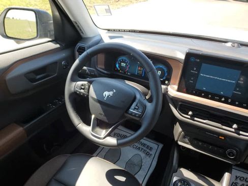 Used 2025 Ford Bronco Sport Outer Banks w/ Outer Banks Tech Package+ image 18