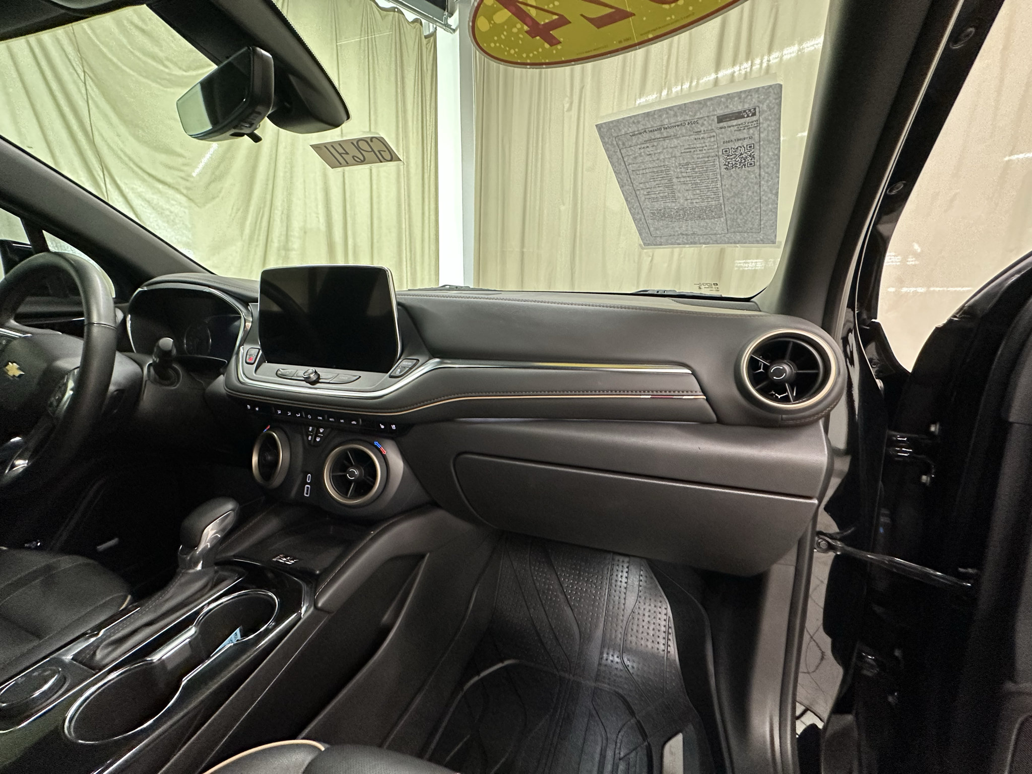 Used 2024 Chevrolet Blazer Premier w/ Driver Confidence II Package FWD image 17