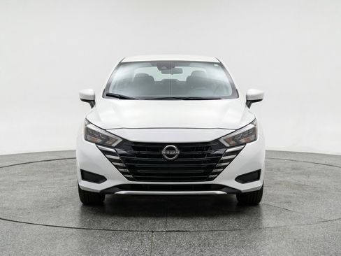 Used 2025 Nissan Versa SV FWD image 2