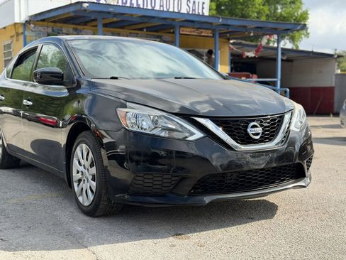 Used 2017 Nissan Sentra SV image 3