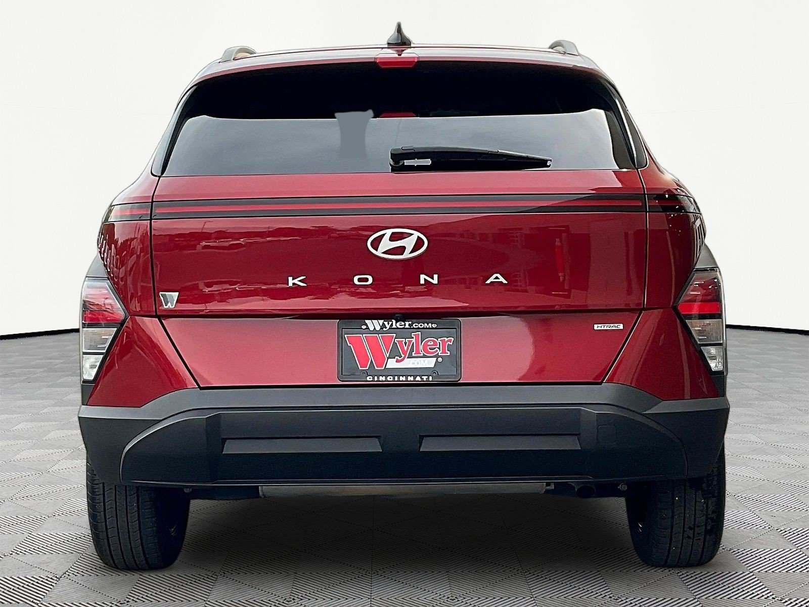 Certified 2025 Hyundai Kona SEL AWD/4WD image 5