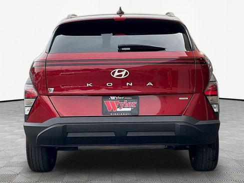 Certified 2025 Hyundai Kona SEL AWD/4WD image 5