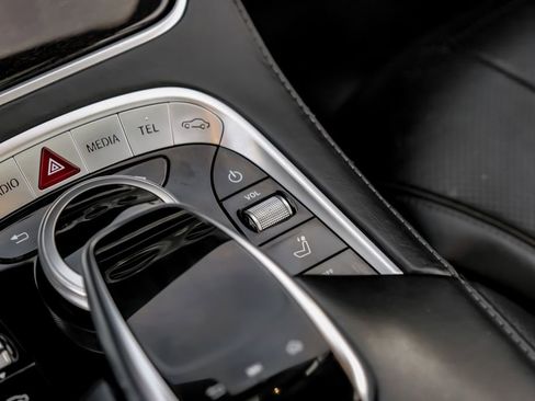 Used 2019 Mercedes-Benz S 560 4MATIC Sedan image 34