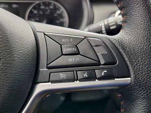 Used 2020 Nissan Kicks SR w/ Exterior Package FWD image 21