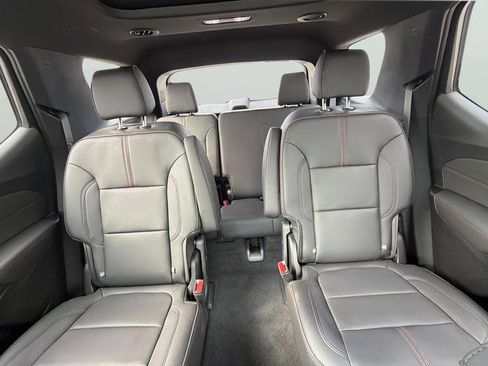 Used 2023 Chevrolet Traverse RS AWD/4WD image 24