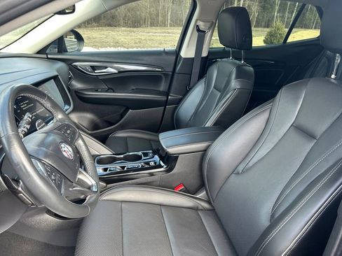 Used 2023 Buick Envision Essence image 11