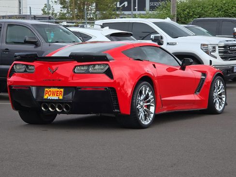 Used 2015 Chevrolet Corvette Z06 w/ 3LZ Preferred Equipment Group RWD image 4