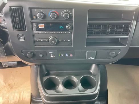 New 2025 Chevrolet Express 2500 Work Van w/ Driver Convenience Package image 15