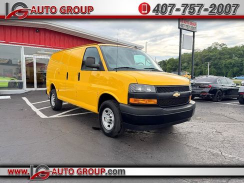 Used 2020 Chevrolet Express 2500 RWD image 1