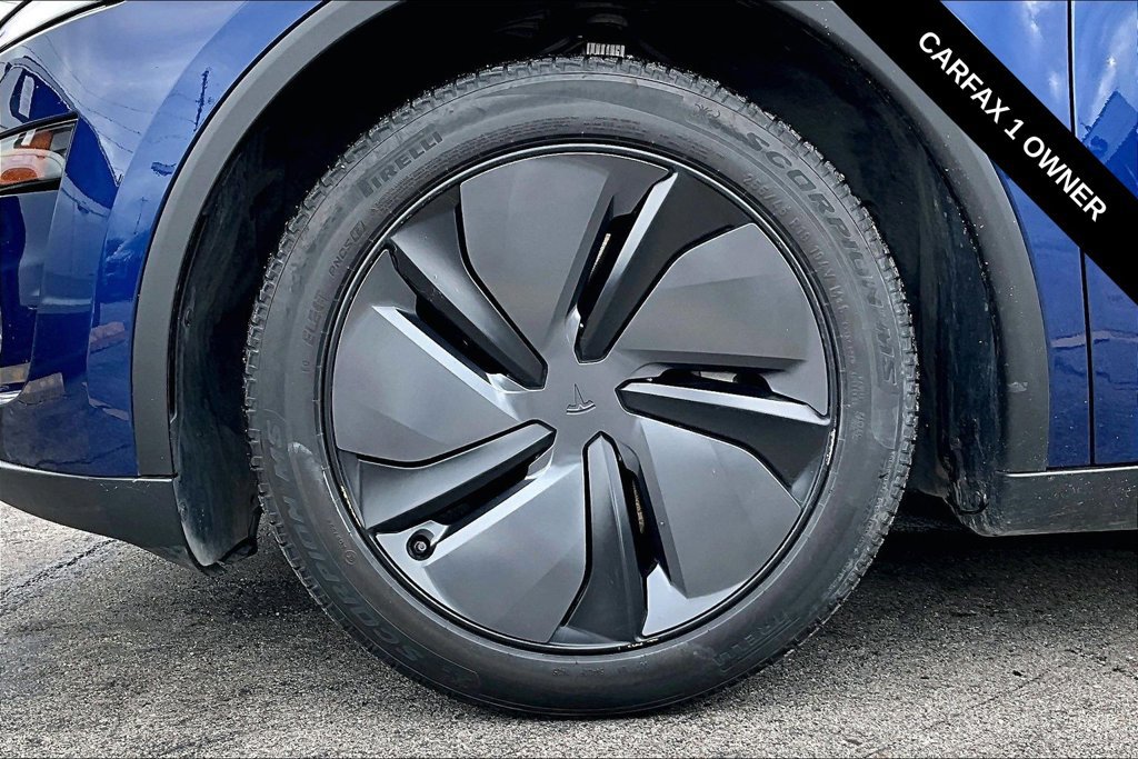 Used 2026 Tesla Model Y 2WD image 32