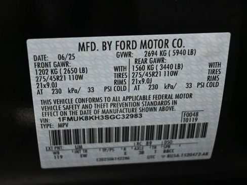 Certified 2025 Ford Explorer ST-Line w/ Premium Package AWD/4WD image 38