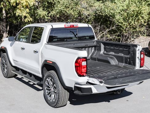 New 2026 GMC Canyon Denali image 7