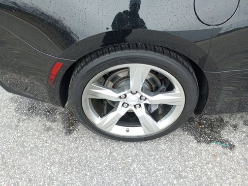 Used 2018 Chevrolet Camaro SS image 23