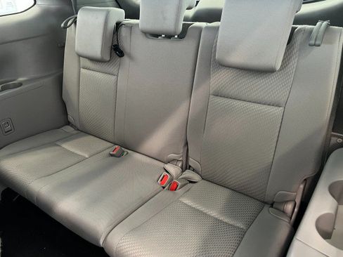 Used 2017 Toyota Highlander LE AWD/4WD image 28