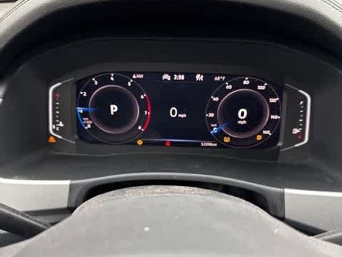 Used 2023 Volkswagen Atlas SE image 14