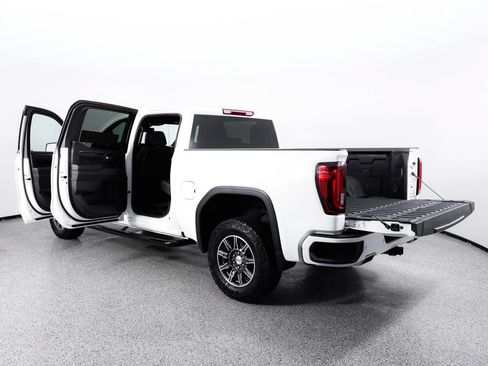 Used 2025 GMC Sierra 1500 AT4 AWD/4WD image 15