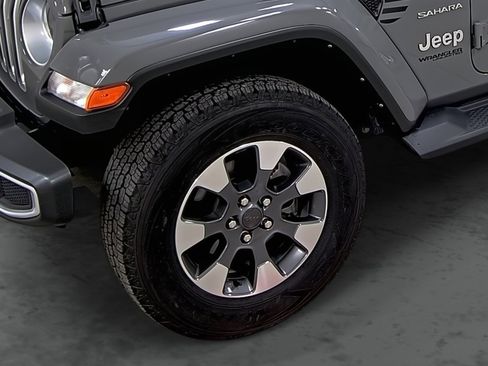 Used 2021 Jeep Wrangler Unlimited Sahara w/ Cold Weather Group image 7
