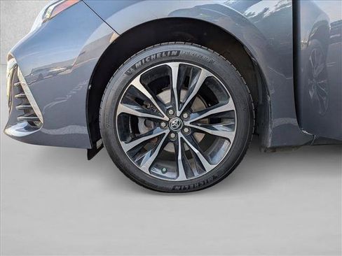 Used 2018 Toyota Corolla SE FWD image 13