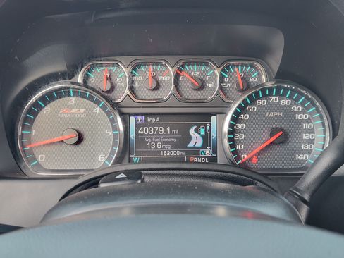 Used 2018 Chevrolet Suburban LT AWD/4WD image 17