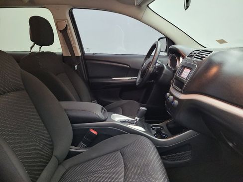 Used 2017 Dodge Journey SXT image 21