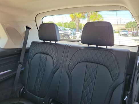 Used 2026 BMW X7 xDrive40i AWD/4WD image 24