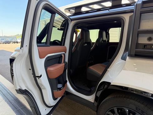 Used 2026 Land Rover Defender 110 AWD/4WD image 19