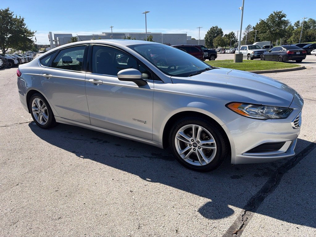 Used 2018 Ford Fusion SE FWD image 4