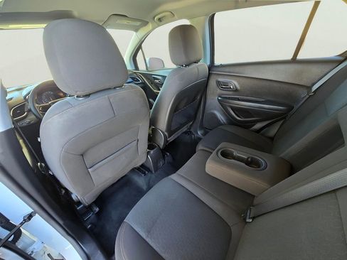 Used 2020 Chevrolet Trax LS image 8