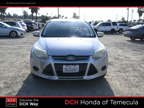 Used 2013 Ford Focus SE FWD image 2