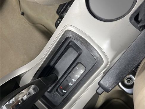 Used 2009 Ford Focus SEL image 26