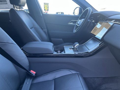 New 2025 Land Rover Range Rover Velar Dynamic SE image 19