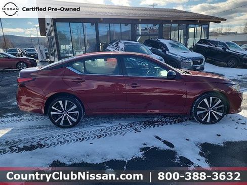 Certified 2021 Nissan Altima 2.5 SR w/ SR Premium Package image 9