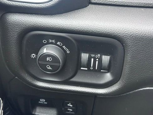 Used 2023 RAM 1500 Laramie AWD/4WD image 17