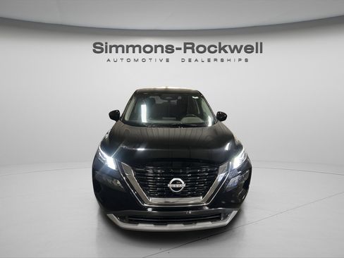 Used 2023 Nissan Rogue S image 3