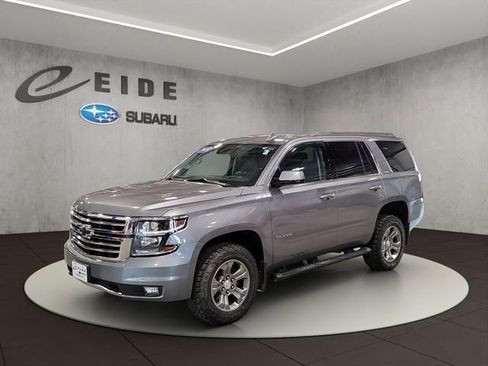 Used 2020 Chevrolet Tahoe LT w/ Luxury Package AWD/4WD image 2