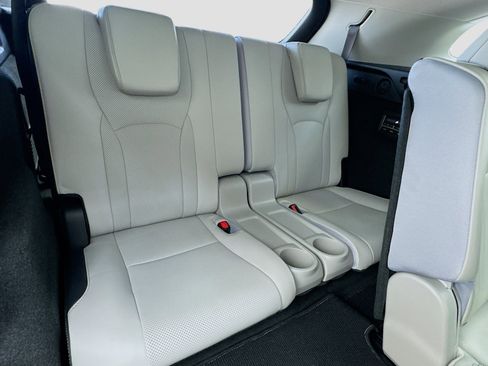 Used 2019 Lexus RX 350L FWD w/ Accessory Package image 18