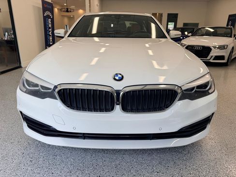 Used 2019 BMW 530i w/ Premium Package RWD image 12