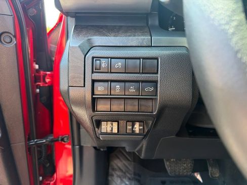 Certified 2025 Toyota Tacoma Limited AWD/4WD image 24