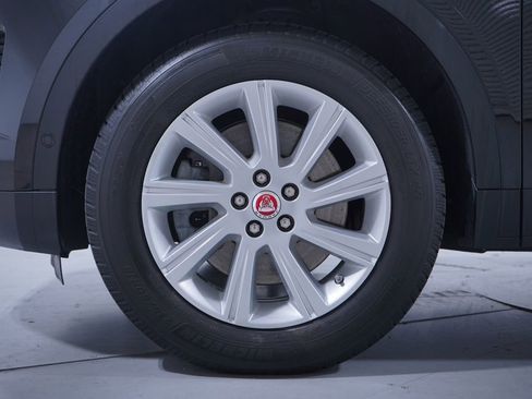 Used 2018 Jaguar E-PACE S image 2