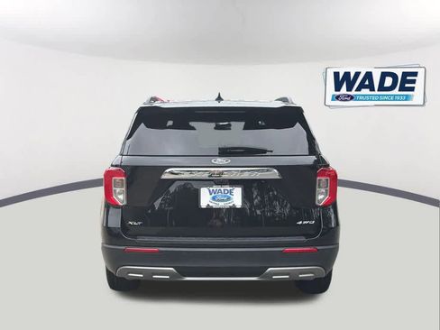 Used 2023 Ford Explorer XLT w/ Equipment Group 202A AWD/4WD image 6