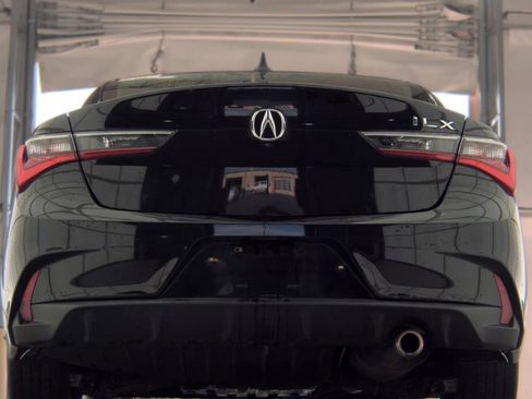 Used 2019 Acura ILX FWD image 4