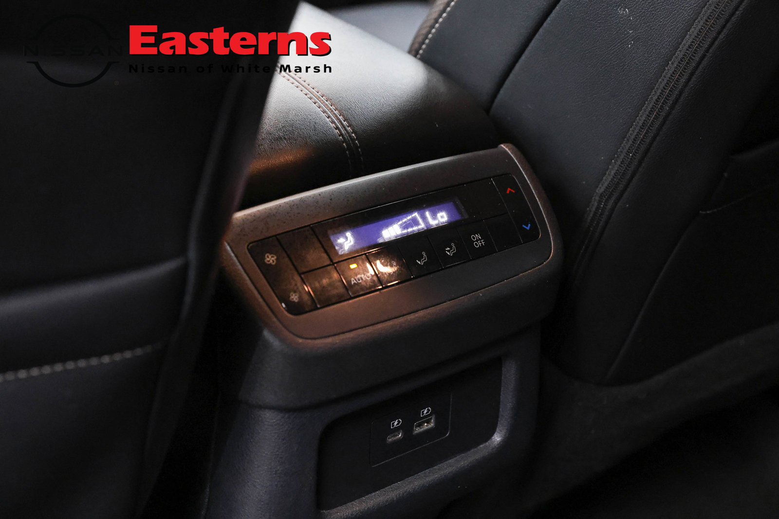 Used 2024 Nissan Pathfinder SL AWD/4WD image 24