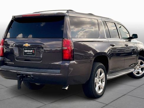 Used 2015 Chevrolet Suburban LT w/ Luxury Package image 12