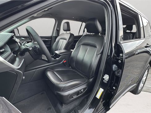 Used 2023 Jeep Grand Cherokee L Limited AWD/4WD image 18
