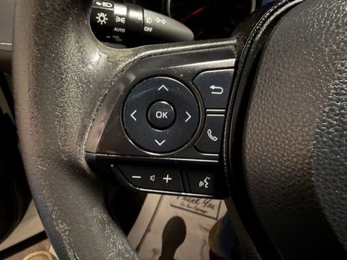 Used 2021 Toyota RAV4 XLE image 29